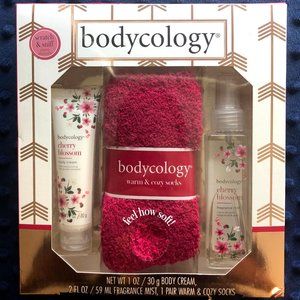 Bodycology body cream, fragrance mist & cozy socks